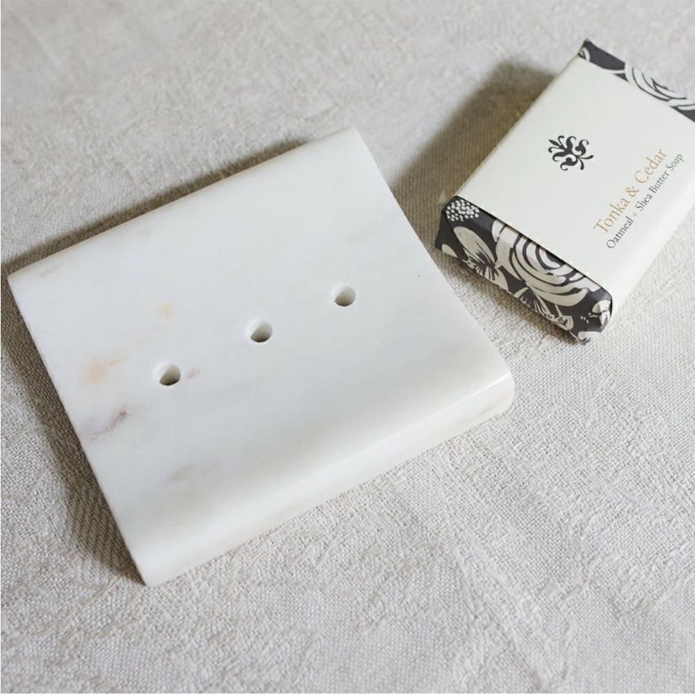 Anthropologie Concave Marble Soapdish